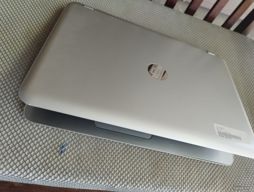 HP Pavilion core i5 thế hệ 4 màn hình 17” to vật vã máy đẹp