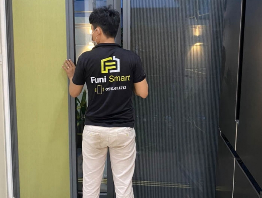 Rèm cửa ngăn lạnh chống côn trùng thông minh Funismart