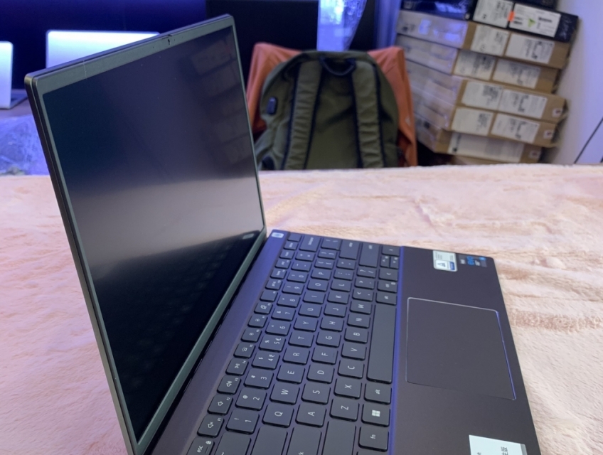 Cần Bán Dell Vostro 5310 : i5-11320H|16GB RAM|512GB SSD| 13 FHD 2.5K