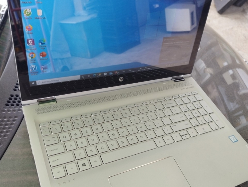 HP Envy X360 i5-6200 15.6” cảm ứng xoay 360 giá SV