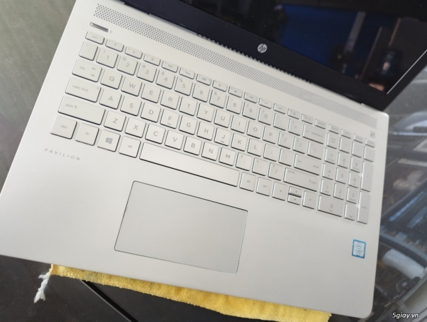 HP Pavilion laptop 15 Core i5-7200U MH cảm ứng máy đẹp