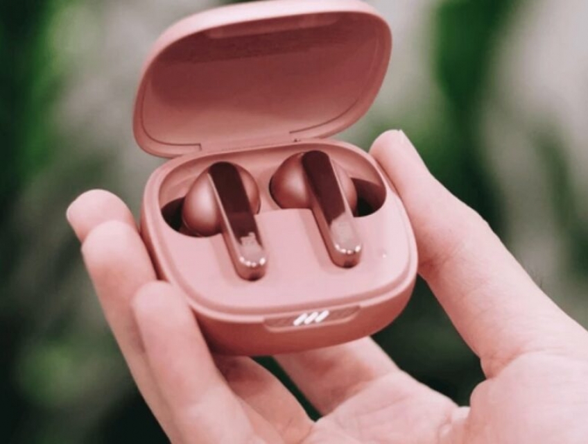 Review Sản Phẩm Tai Nghe JBL Live Pro 2: Tận Hưởng Âm Nhạc Cao Cấp Với