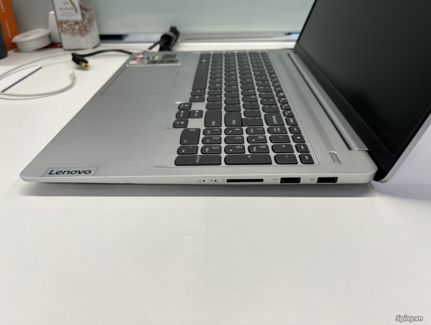 Lenovo Ideapad5 Pro 16ARH7-R5-6600HS/16GB/512GB PCIE/16.0 2.5K/GTX165