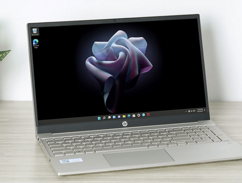 HP Pavilion 15-eg2082TU: i5 1240P/8G/512G/15.6in FHD IPS/còn BH 3th !!