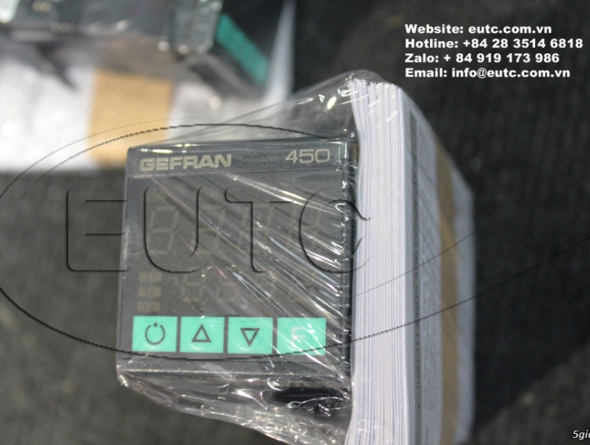 Bộ điều khiển nhiệt độ Gefran 450 PID