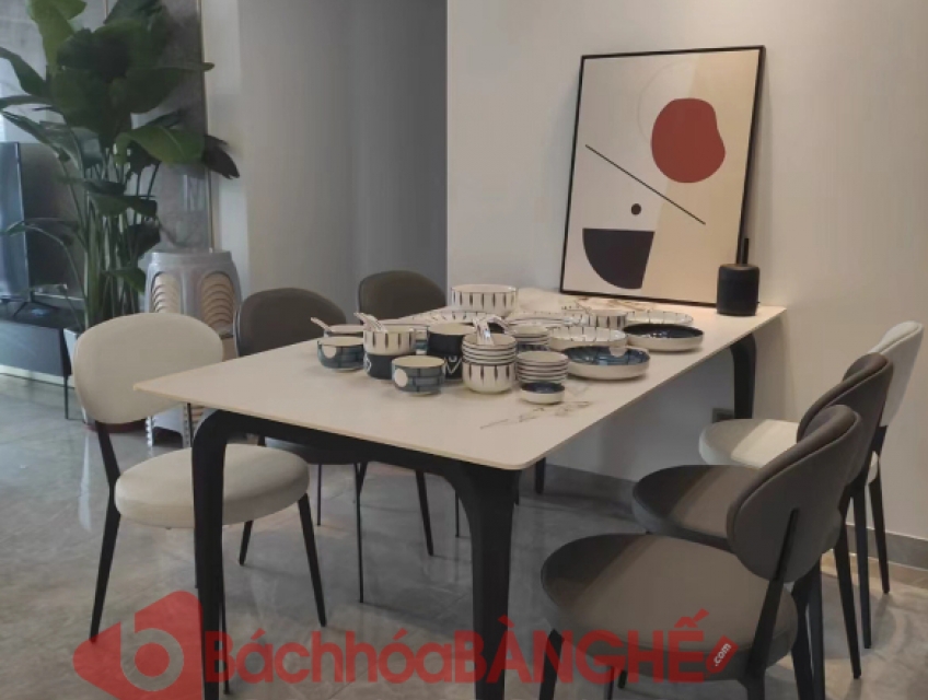 Bộ bàn ăn mặt đá 6 ghế da tại HCM