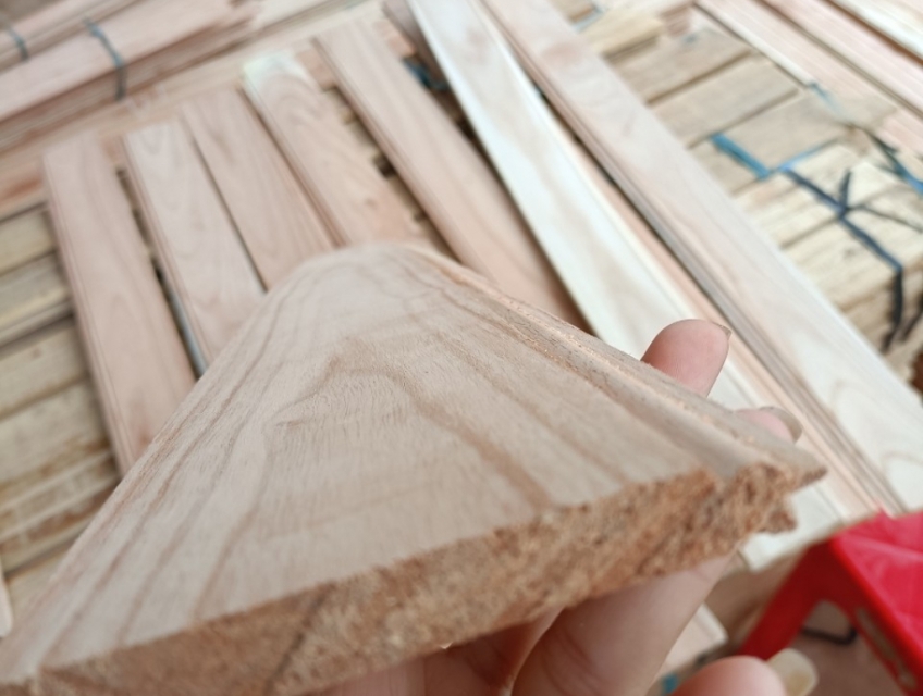 Gỗ tự nhiên ốp trần nhà