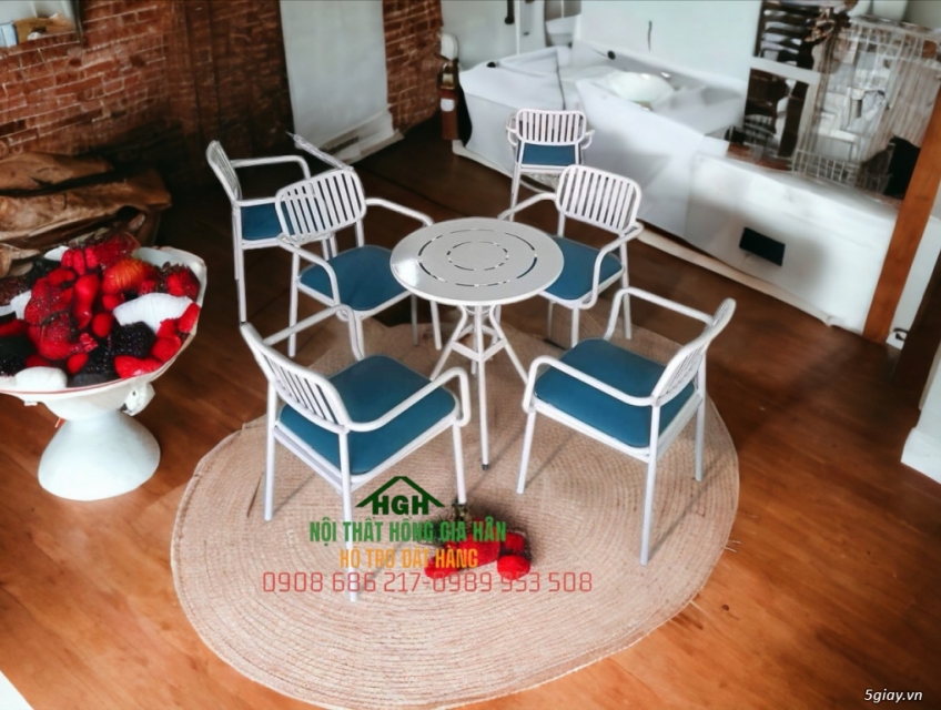 Bàn ghế ngoài trời giá rẻ