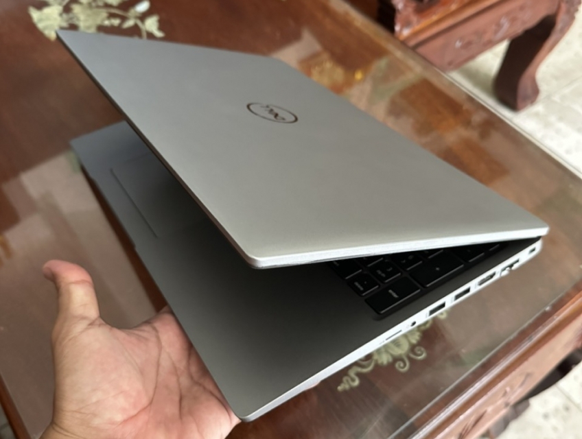 Dell Latitude 5520 i7-1185G7 gen 11 15.6" bao giá sg nha