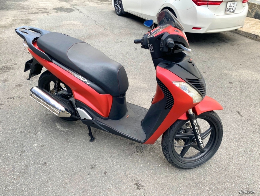 Cần bán SH125i nhập Ý , màu đỏ