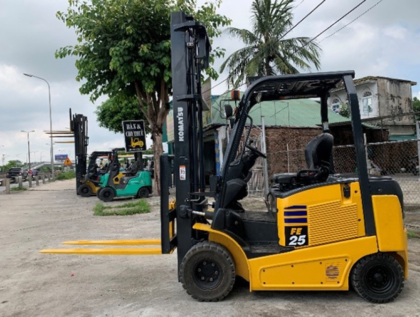 Bảng giá cho thuê xe nâng tại Việt Nam