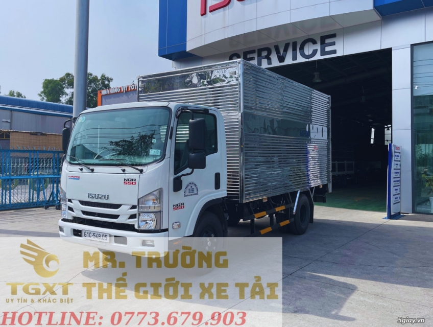 isuzu NQR 550 thùng kín