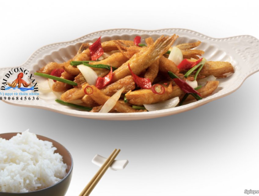 Cách làm vây cá hồi chiên mắm đơn giản, thơm ngon tại nhà