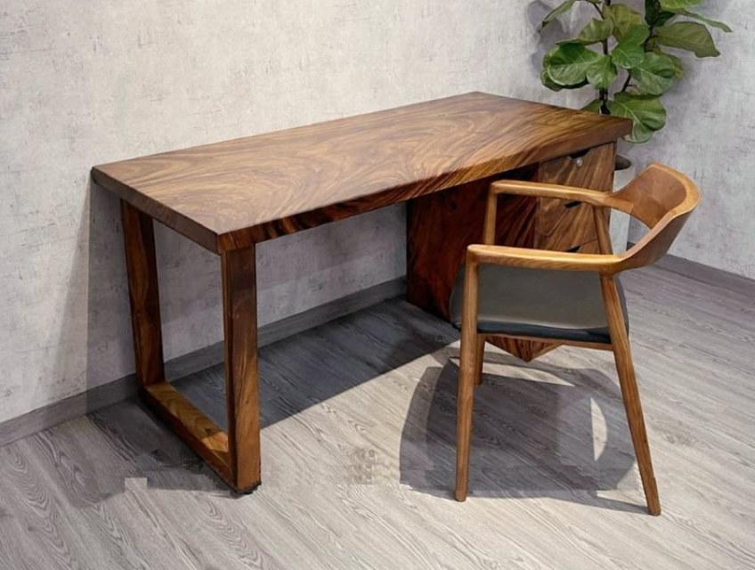 Mẫu bàn làm việc đơn giản, tinh tế