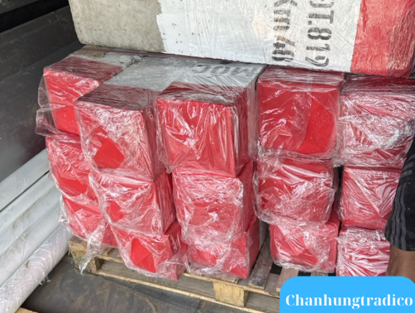 Cọc tiêu bê tông cốt thép sản xuất giá rẻ