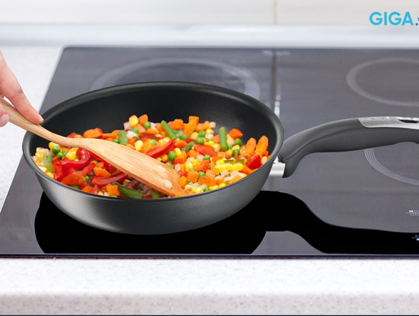 Chảo Tefal G2550502 chất liệu bền bỉ, an toàn cho sức khỏe