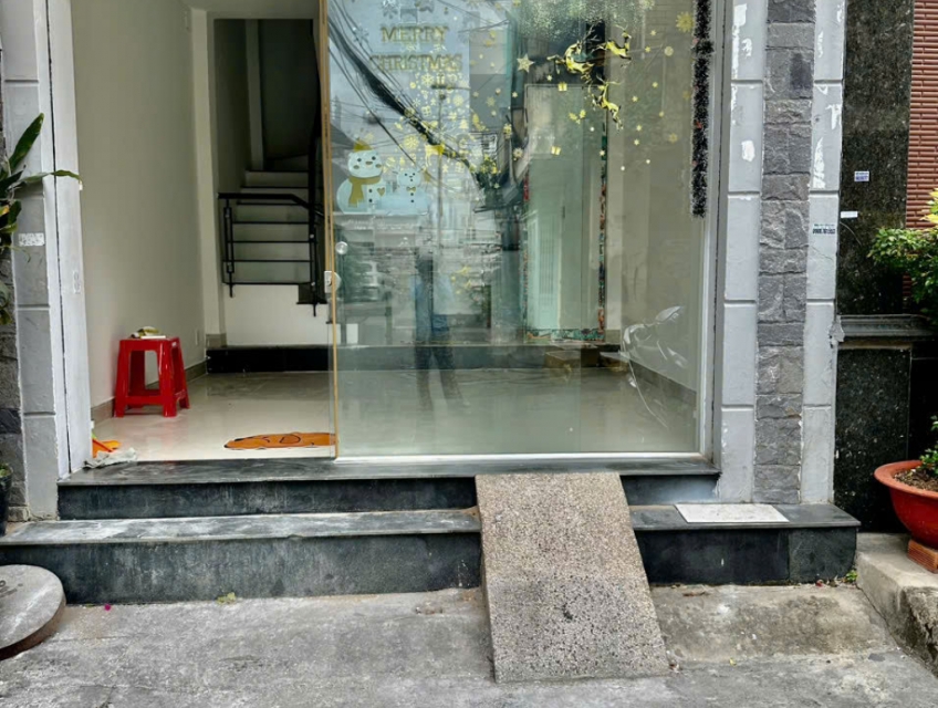 Cho thuê nhà nguyên căn 3 tầng tại Chánh hưng, Phường 5, Quận 8 (Cách mặt đường chính Phạm Hùng 30m)