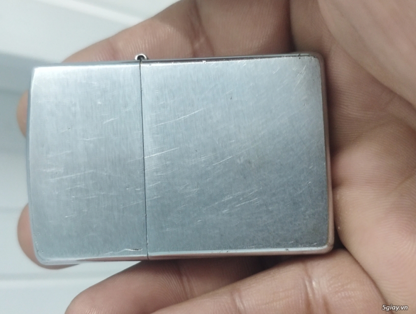zippo la mã mọc kép