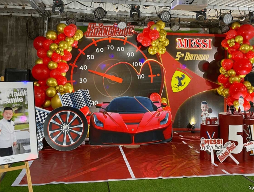Trang trí sinh nhật Tone Đỏ với chủ đề Xe hơi tại TP.HCM, Bình Dương