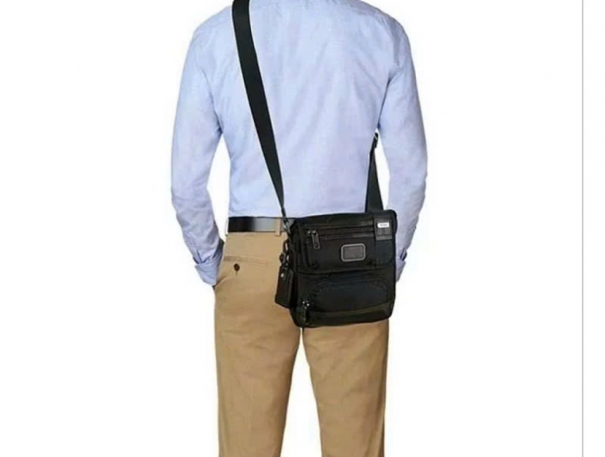 Túi đeo chéo Tumi Alpha Bravo Barstow Crossbody 222306