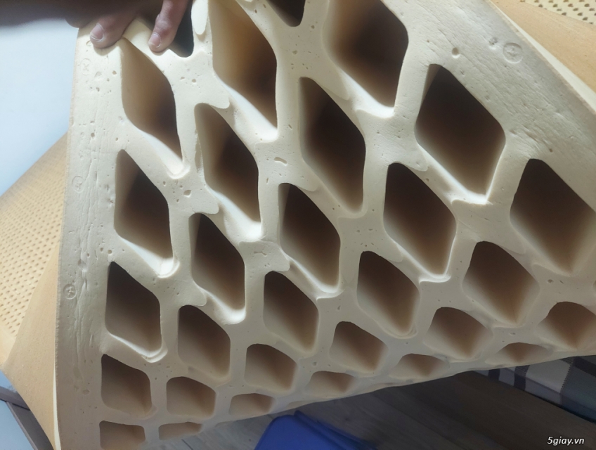 Nệm kymdan 1m6 x 2m dày 15cm còn rất tốt