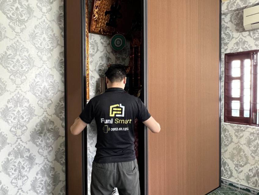 Thi Công Vách Tổ Ong Di Động Ngăn Phòng Thờ Giá Rẻ- Khảo Sát Tận Nơi