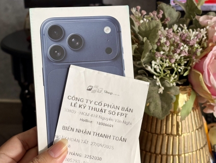 17 Pro max 512G VN BH FPT Trọn Đời 2/2027 !