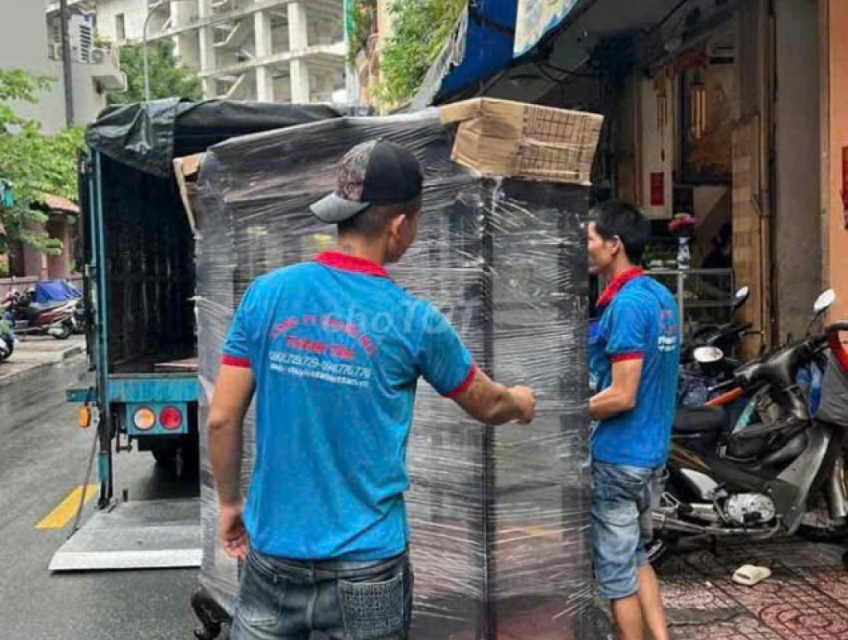 Vận tải Thành Tâm tuyển 2 tài xế chính và 1 tài xế bằng mới