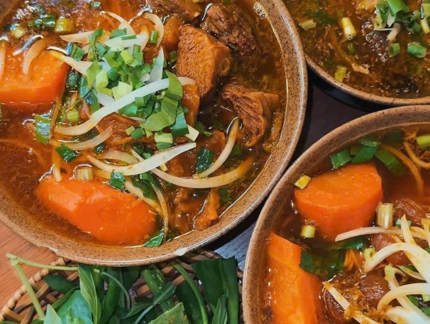 BÒ KHO CÔ MAI Tuyển phục vụ có 3 ca làm việc & NV phụ bếp làm tại Q1