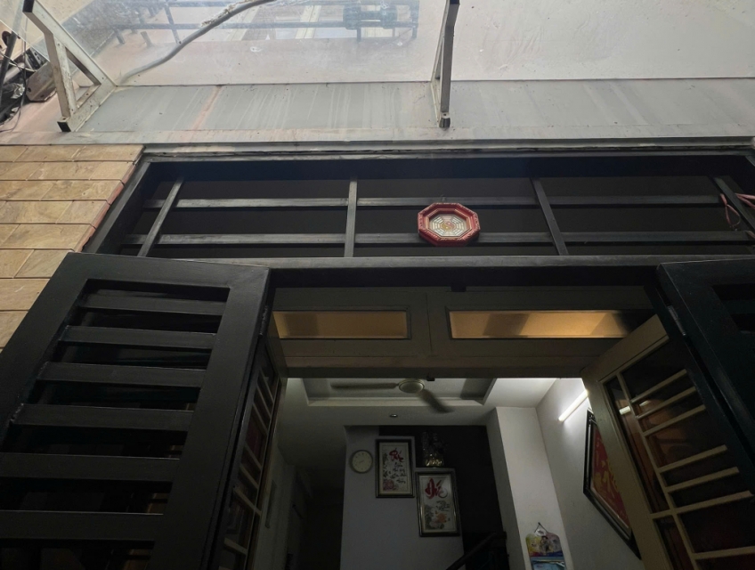 Bán nhà hẻm 124 Nguyễn Văn Cừ Quận 1