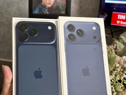 17 Pro max 256G VN Sạc 15 lần BH 1/2027 !