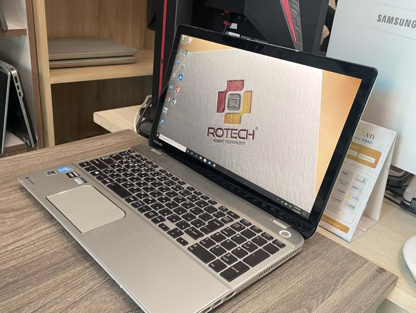 Toshiba T954 i7-4700HQ 8GB 15.6" 4K Cảm Ứng