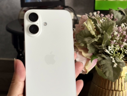 17 256G Trắng VN Likenew. BH 12/2026