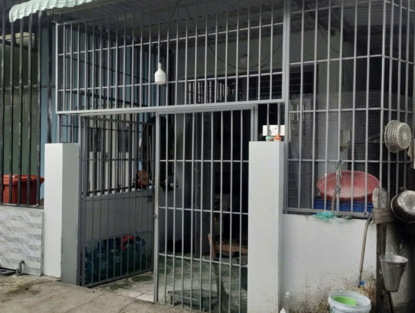 BÁN NHÀ HẺM XE TẢI CÁCH BÙI CÔNG TRỪNG CHỈ 200M HÓC MÔN