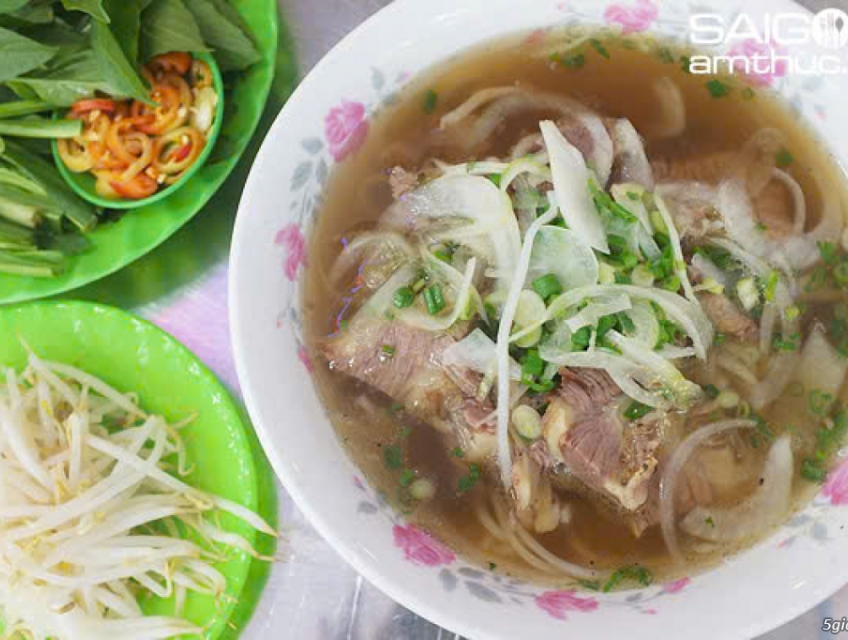 PHỞ PHÚ VƯƠNG tuyển BẾP, Phục vụ, thu ngân, rửa chén ở Q3 Q7 Q10