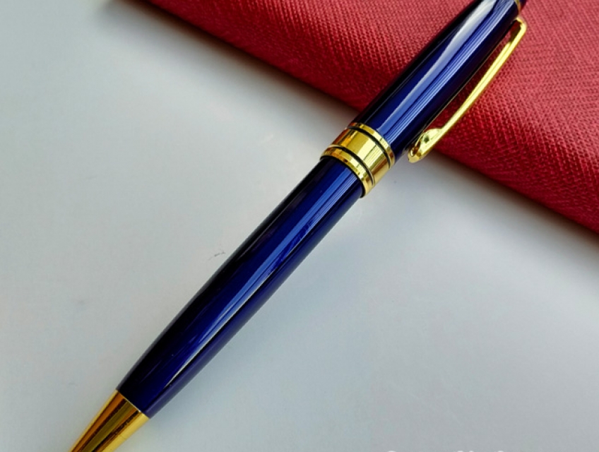 Cung cấp Bút kim loại màu xanh làm quà tặng doanh nghiệp, mẫu mã đẹp,