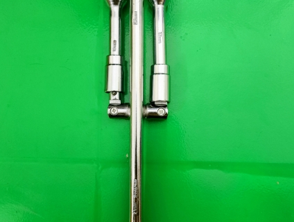 Cờ lê chữ thập 4 đầu