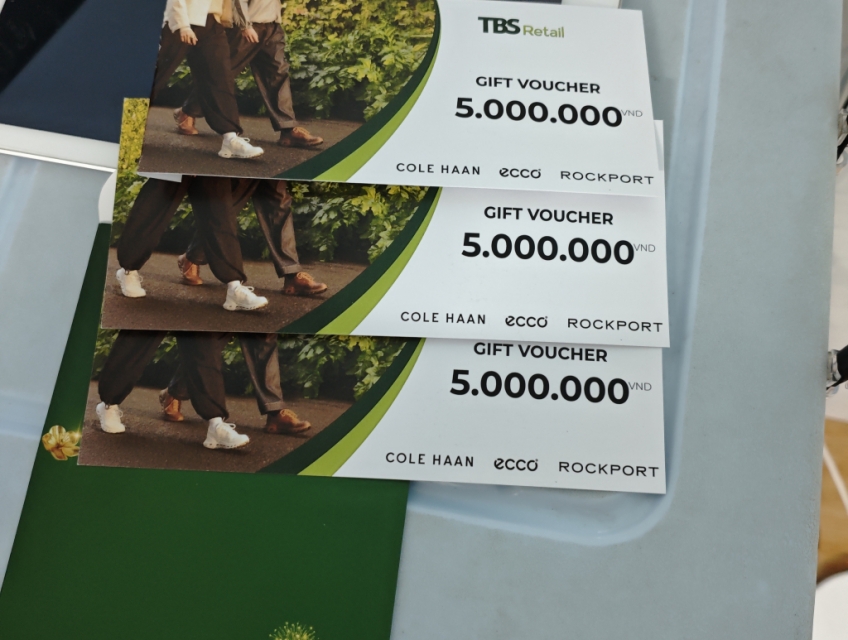 Cần bán: 03 voucher mua sắm Ecco, Rockport, Cole Haan