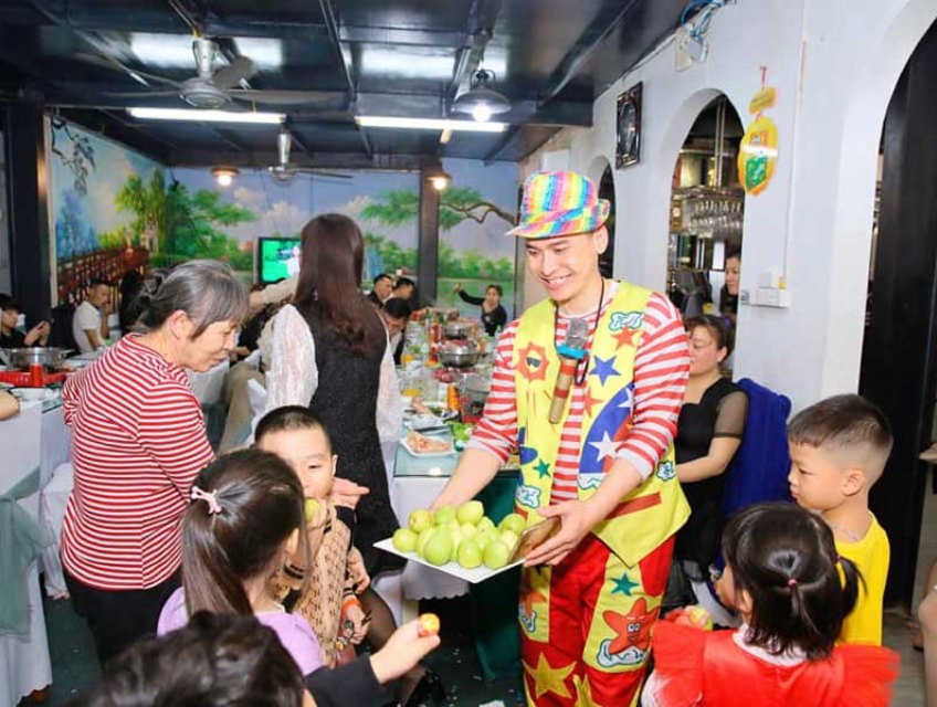 Thuê chú hề hoạt náo sinh nhật giá bao nhiêu