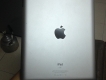 Bán iPad 2 32GB + 3G White. Giá 4tr500. Máy LL/US. Có hộp sách đi kèm.