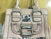 Thanh lý túi xách nhập hiệu Guess giá rẻ