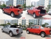 Dòng xe bán tải Navara 2016 và Toyota Hilux Revo 2016 cũng không sụt giảm