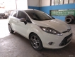 cần bán xe con hiệu ford fiesta 2013 số tự động
