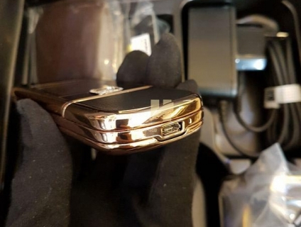 HoangLuxury - Điện thoại Nokia 8800 vàng hồng da đen phím đính full đá