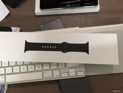 Dây zin cao su đen bóc hộp của apple watch gen 4 giá rẻ