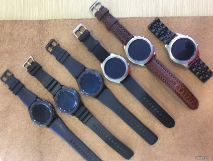 Gear S3 Frontier- Gear S3 Classic-Likenew 99%