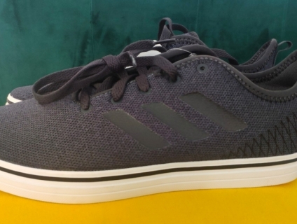 Cần bán giày hàng US, mới 100%