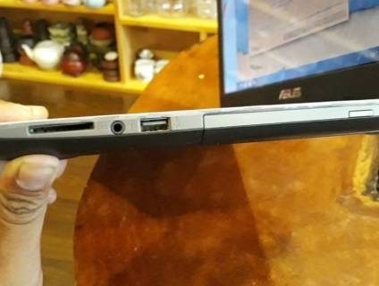 Laptop ASUS A556U i5-6200U/4G/500G/15.6