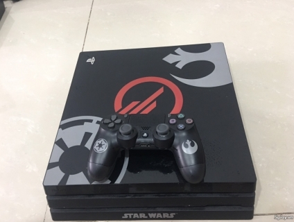 Máy PS4 Pro full phụ kiện kèm đĩa game