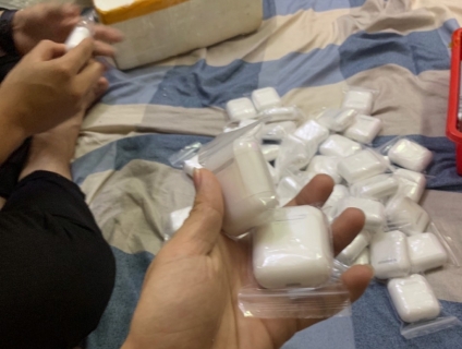 Tai nghe AirPods 2 bản sạc có dây